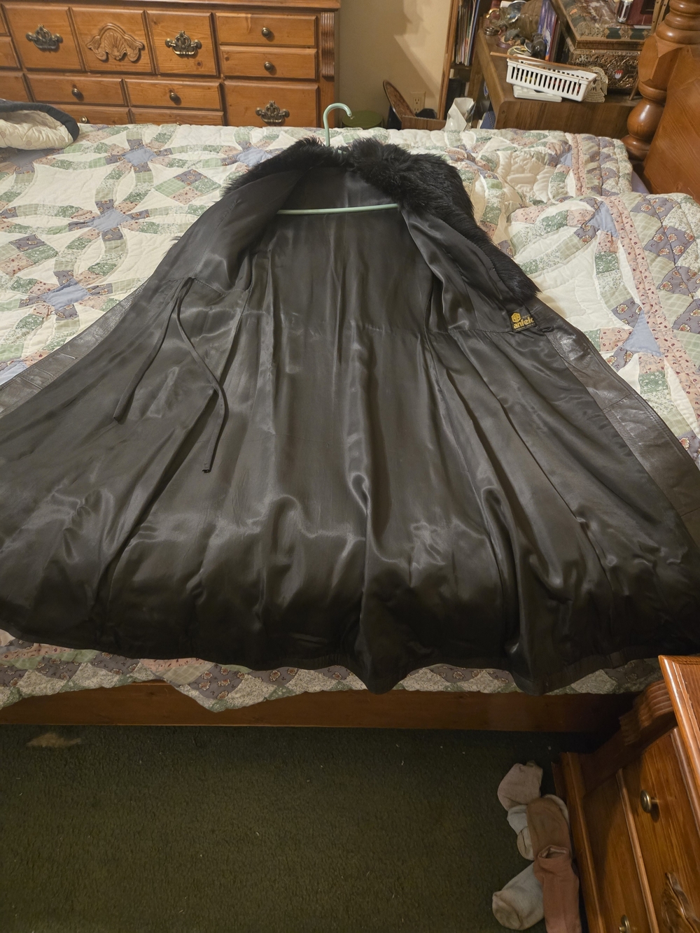 Women’s Black Leather Coat with Fur Collar - Picture 4 of 4